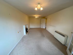 Lounge- click for photo gallery